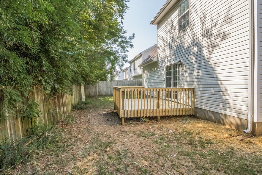 Building Photo - 1031 Tom Hailey Blvd