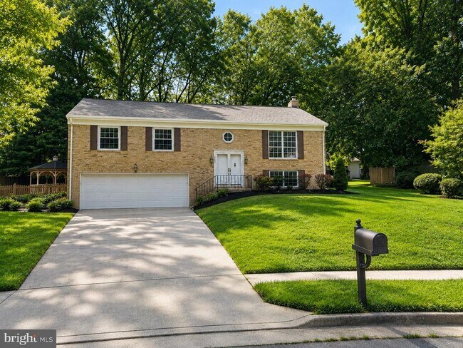 Building Photo - 8425 Blevins Way Ct