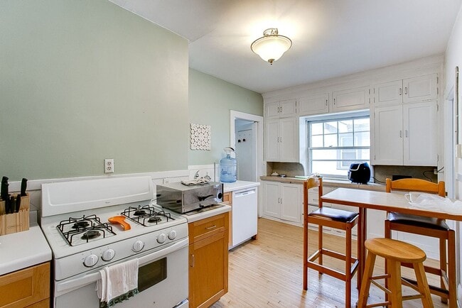 Building Photo - 2011 Portland Ave