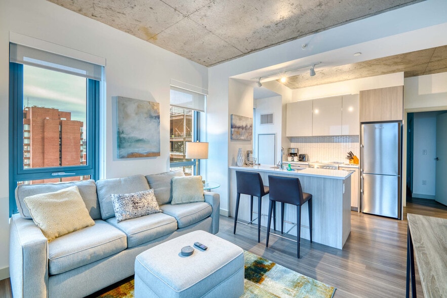 Building Photo - 82 Ames St