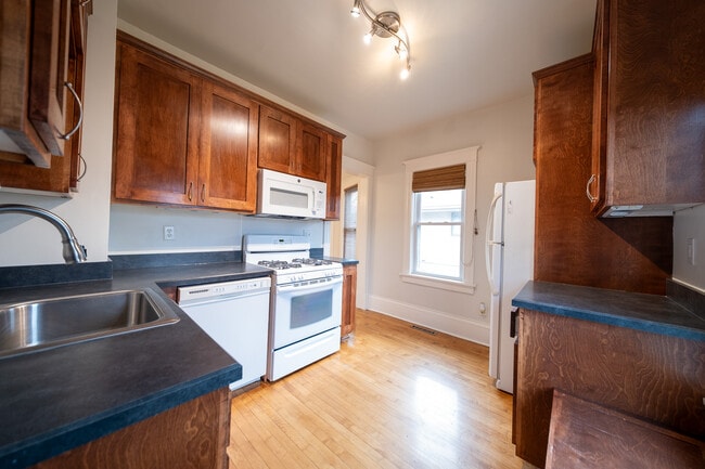 Building Photo - 4135 Quail Ave N