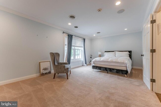 Building Photo - 201 Alisons Way