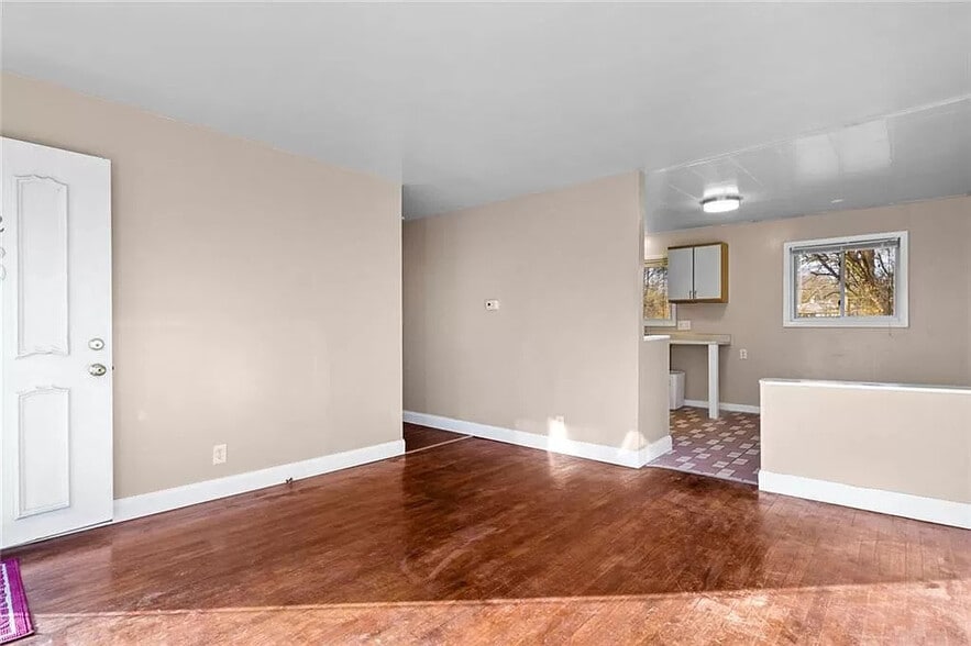 Building Photo - 1260 Farley Dr