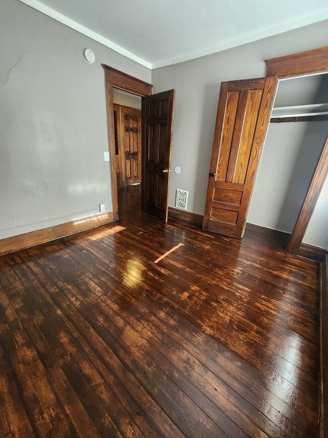 Building Photo - Four Bedroom, Two Bathroom Single Family Home!