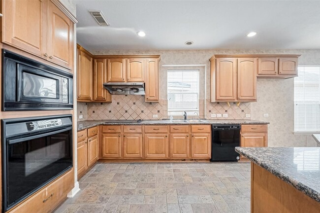 Building Photo - 5547 Cranston Ct