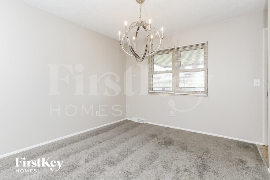 Building Photo - 811 Baker Ct