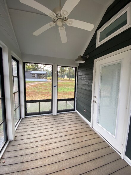 Building Photo - 9 Tiny Home Cir