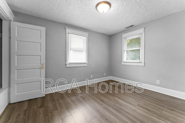 Building Photo - 3016 N New Jersey St