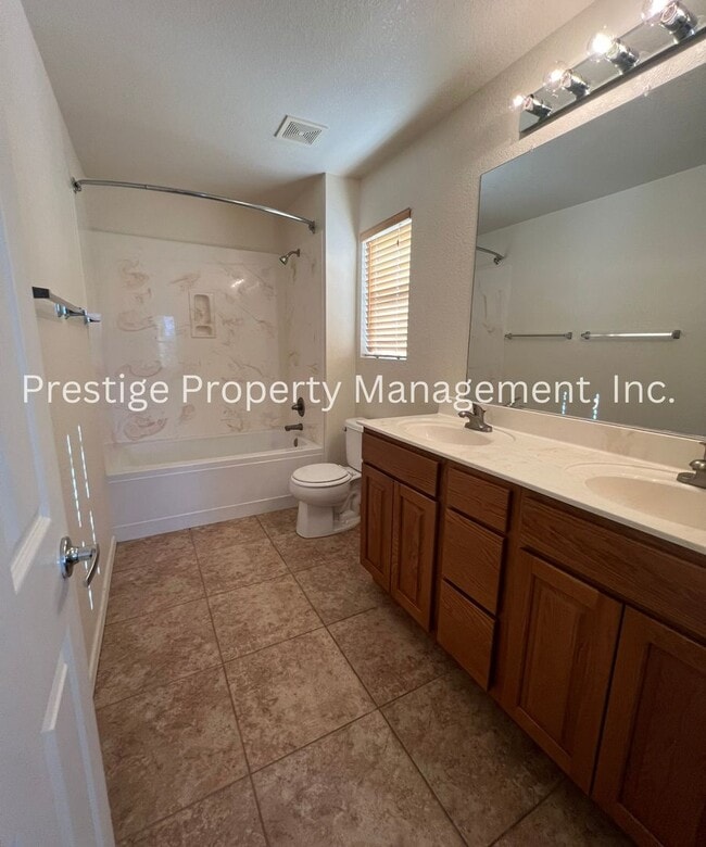 Building Photo - Nice Sahuarita Home with Open Kitchen!!