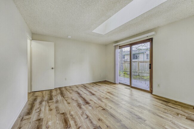 Building Photo - 1467 NW 176th Pl