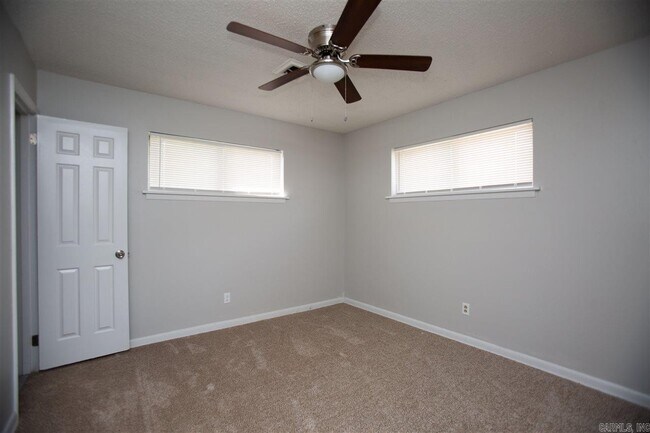 Building Photo - 5800 Hopson Dr