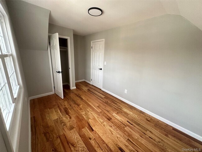 Building Photo - 137-14 Bedell St