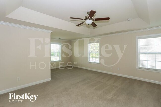 Building Photo - 9863 Travertine Trail