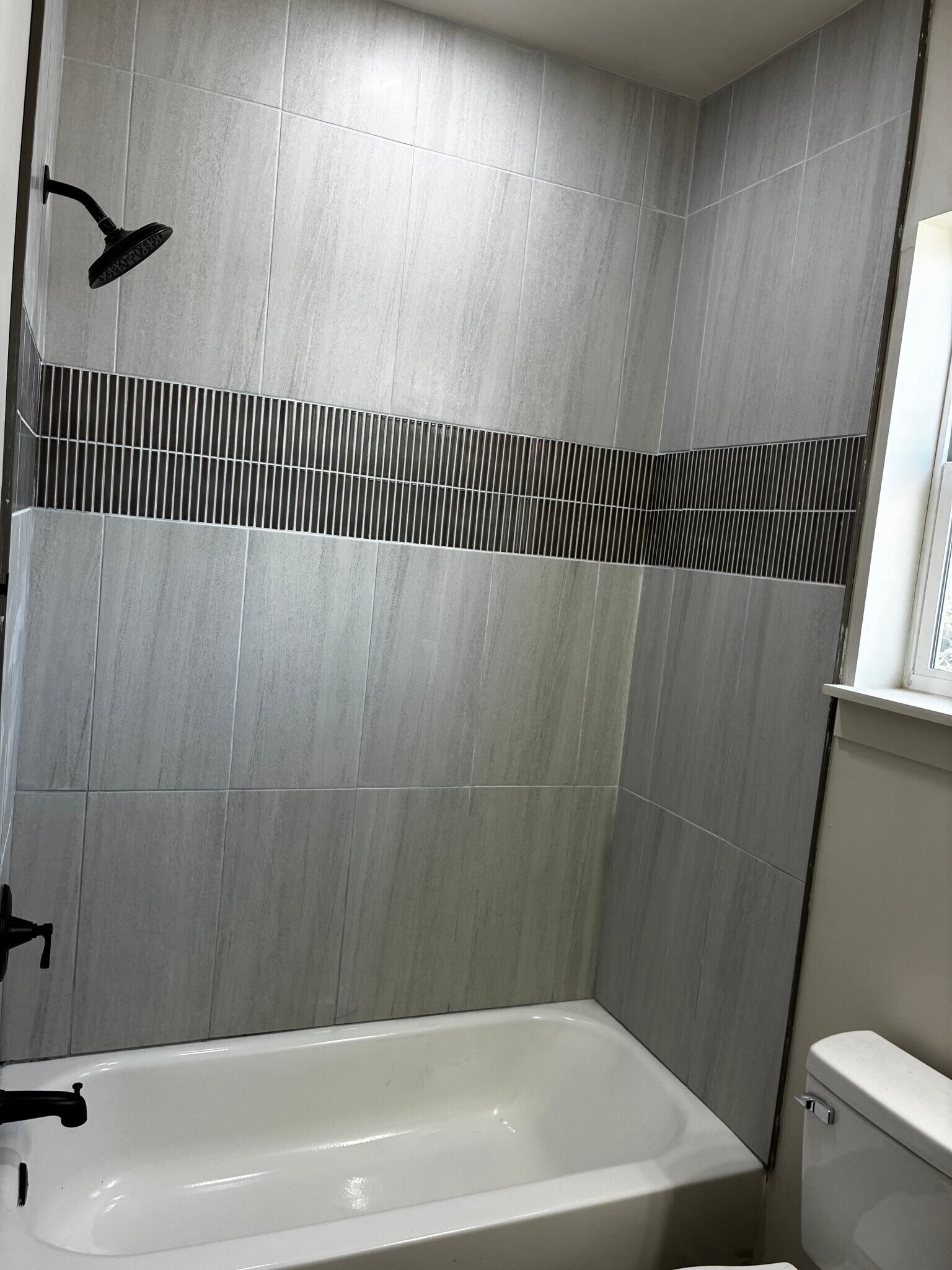 Building Photo - 824 W 29th St