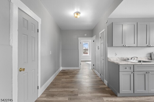 Building Photo - 101 Burgess Pl