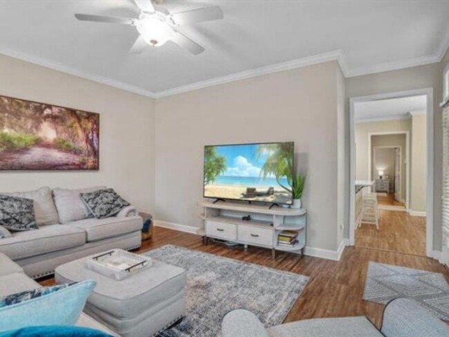 Building Photo - Three Bedroom Townhome in Southwood