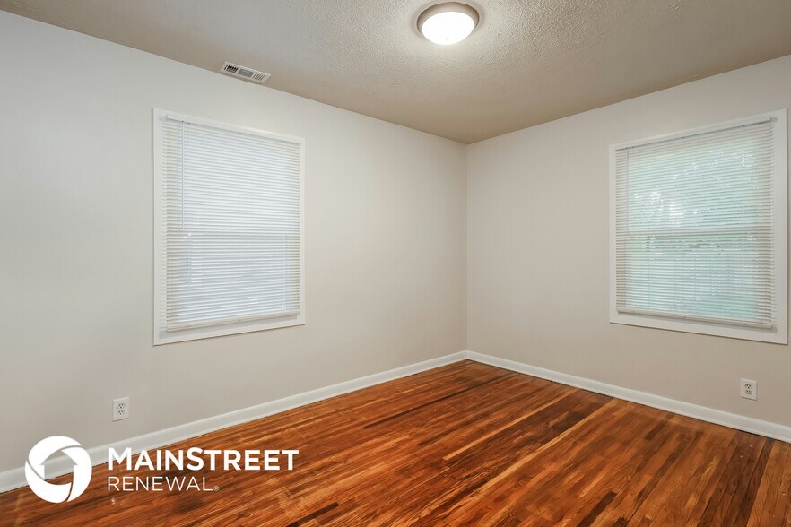 Building Photo - 2311 S 37th St