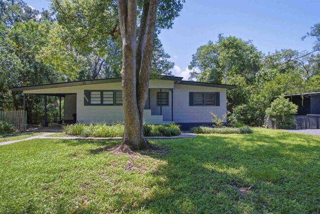 Building Photo - 1641 Atkamire Dr