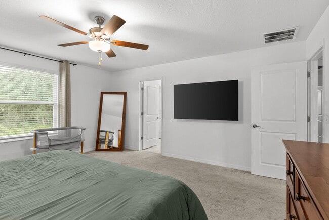 Building Photo - 1742 Red Loop