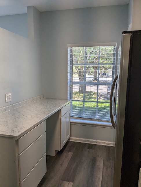 countertop in kitchen - 8230 Dames Point Crossing Blvd N