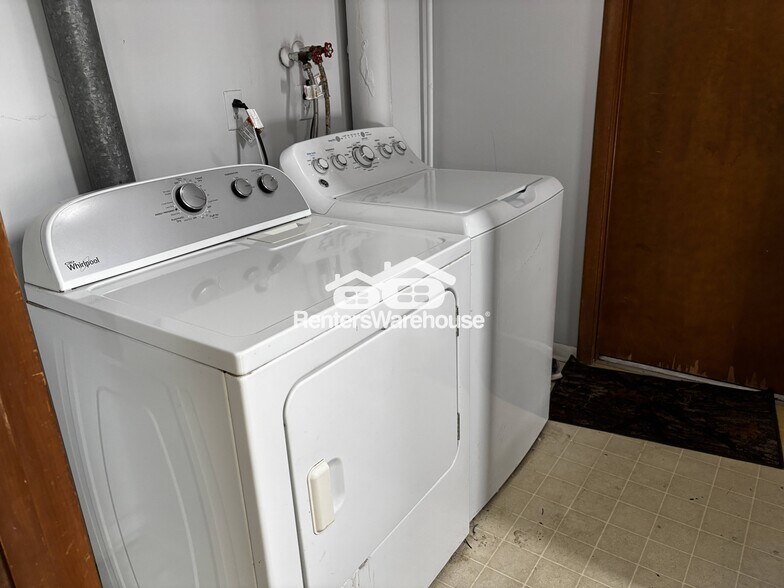 Building Photo - 6202 62nd St