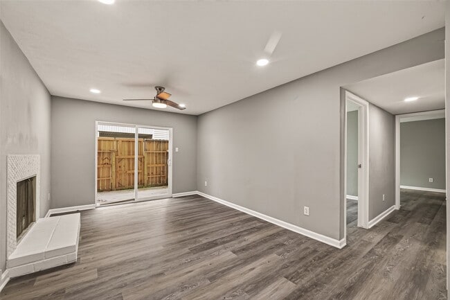 Building Photo - 7600 Emmett F Lowry Expy