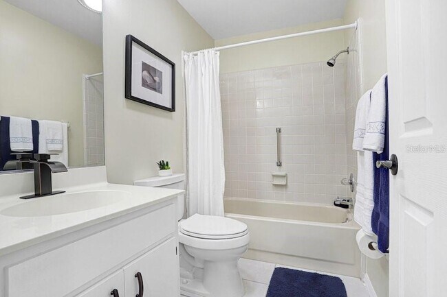 Building Photo - 2306 Lancaster Dr