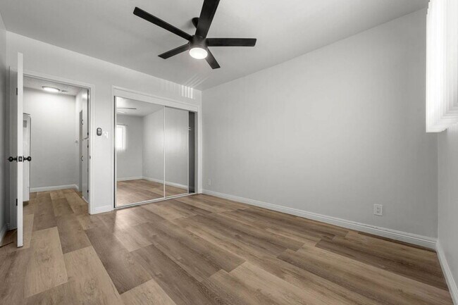 Building Photo - 3212 W 60th St