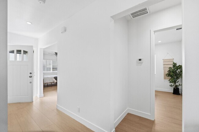 Building Photo - Showing Times: to schedule a viewing, please contact us