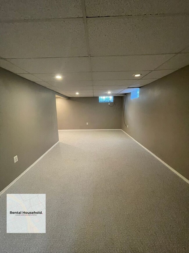 Building Photo - Stunning 3 Bedroom Oasis in Livonia-Move-In Ready!!