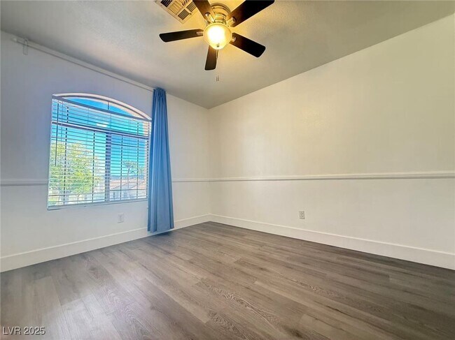 Building Photo - 9083 Red Lava Ct