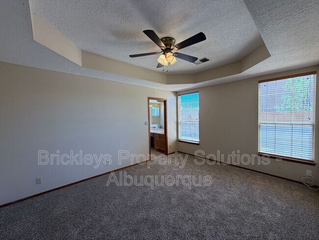 Building Photo - 7281 Spruce Mountain Loop NE