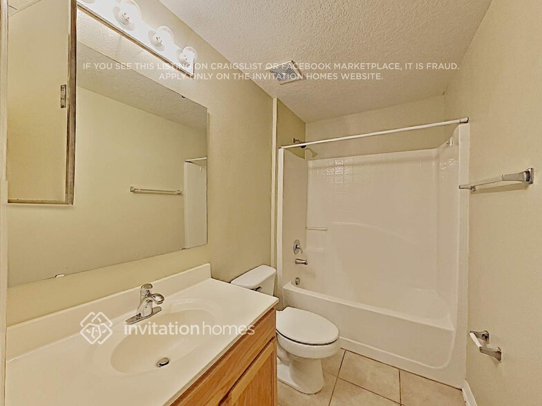 Building Photo - 5161 Silver Thistle Ln