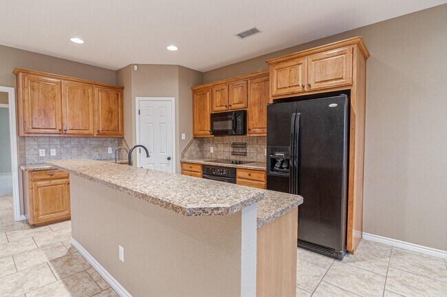 Building Photo - 5513 Rio Grande Ave