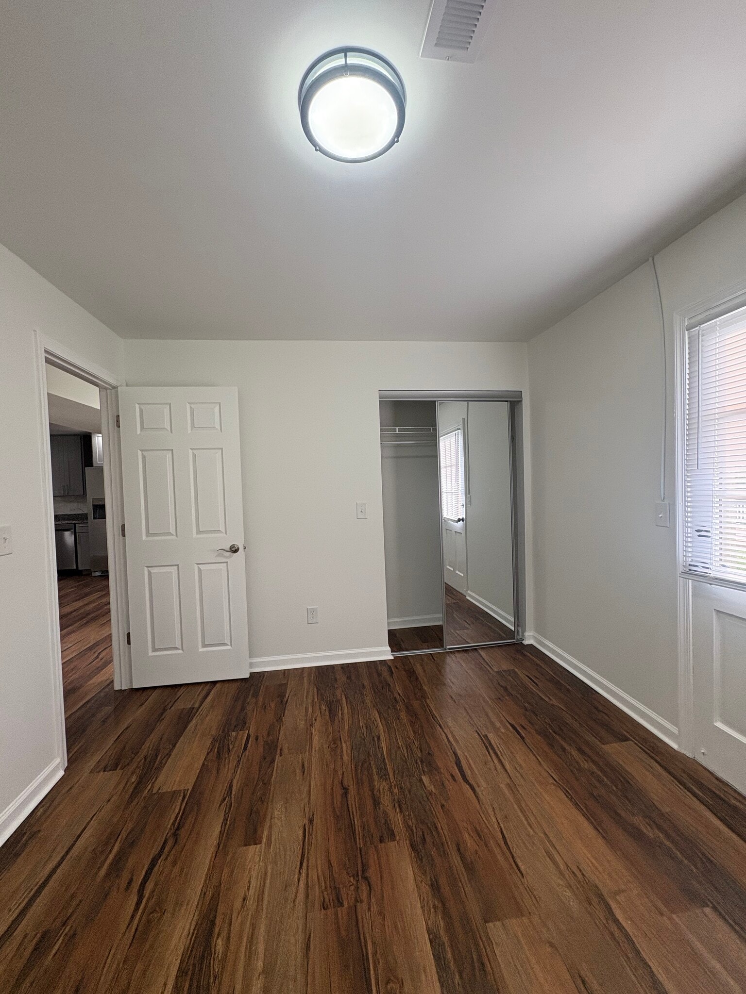 Building Photo - 909 Ridge St