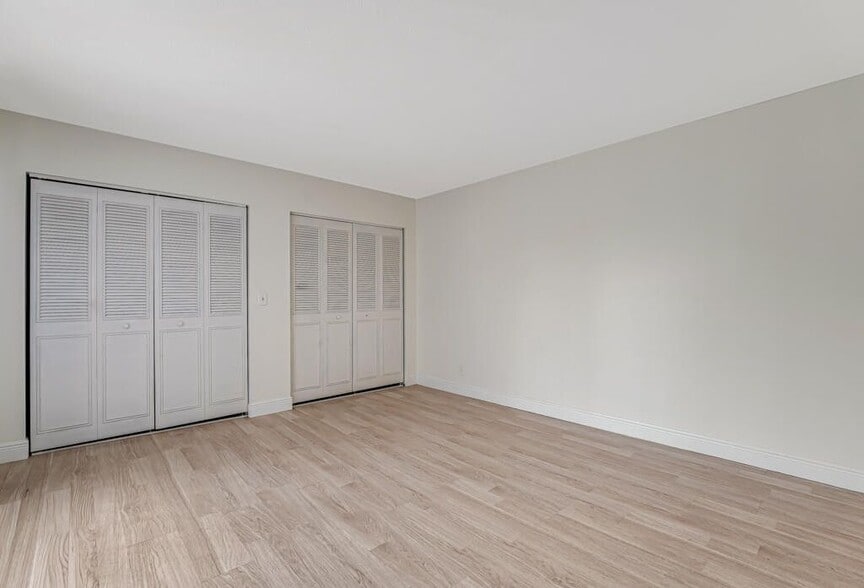 Building Photo - 4205 Turnberry Cir