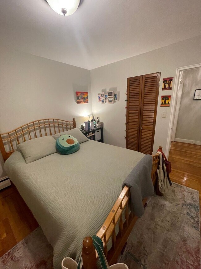 Building Photo - Great 2 Bed for Students