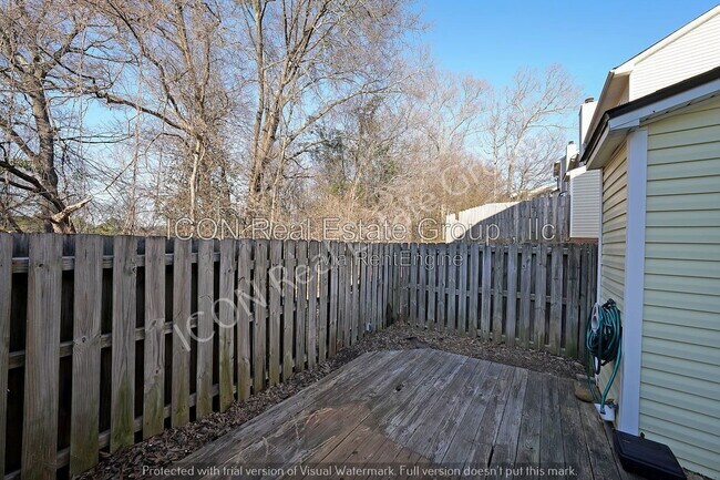 Building Photo - 27 Timber Ridge Dr