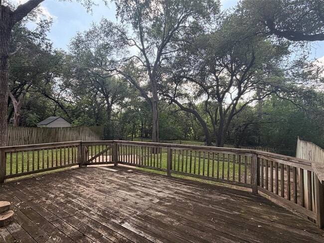 Building Photo - 7422 Dallas Dr