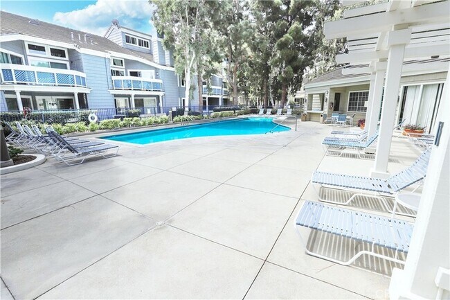 Building Photo - 7402 Coho Dr