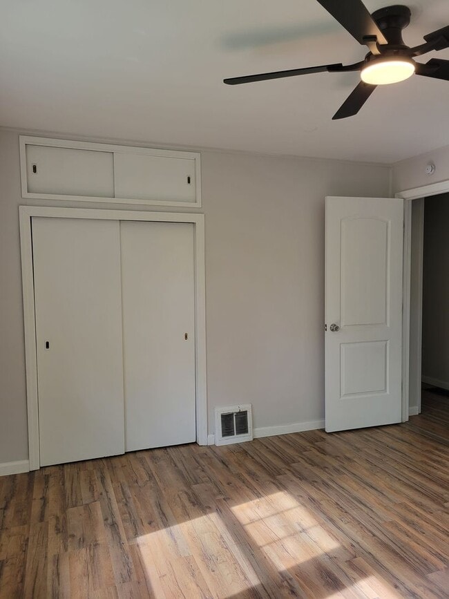 Building Photo - For Rent...300 Bethel, Collinsville