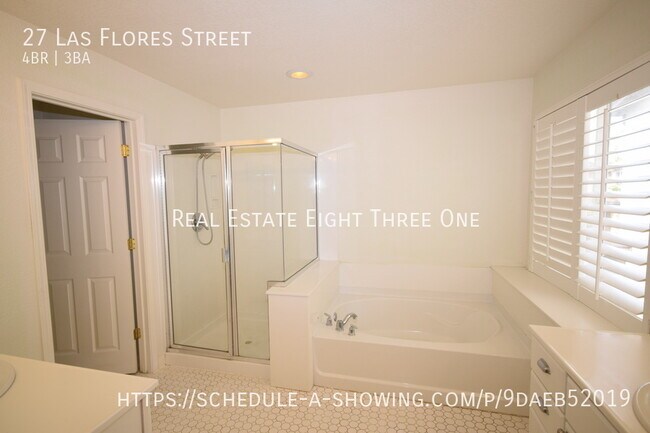 Building Photo - 27 Las Flores St
