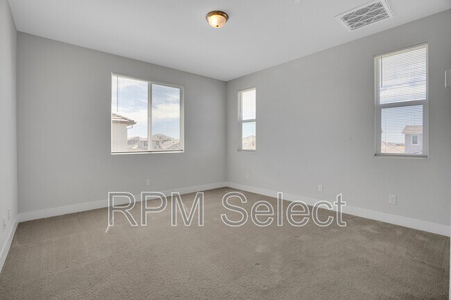Building Photo - 567 Datura Dr