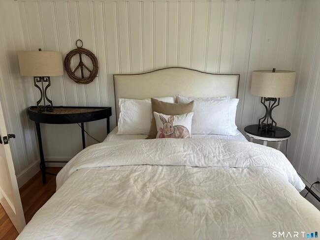 Building Photo - 9 Rowland Pl