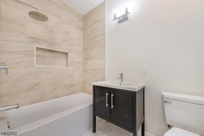 Building Photo - 2 New Mashipacong Rd