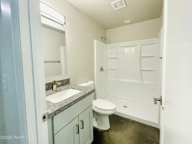 Building Photo - 720 N Walnut St