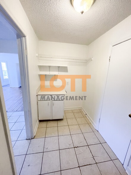 Building Photo - 27 Pendleton Rd