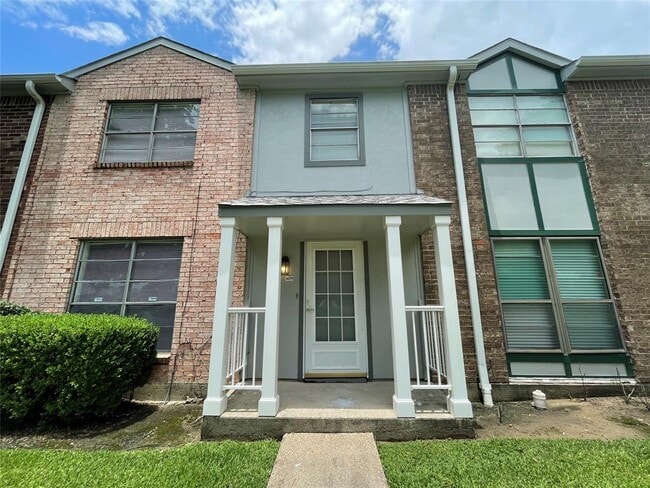 Primary Photo - 4079 Young St