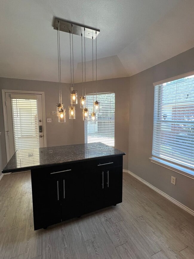 Building Photo - Eagle Springs Home Ready for Immediate Occupancy