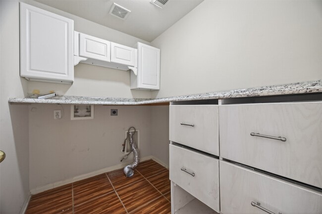 Building Photo - 6506 Signal Point Ln